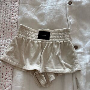 TALENTLESS Cream Shorts with Elastic Waistband